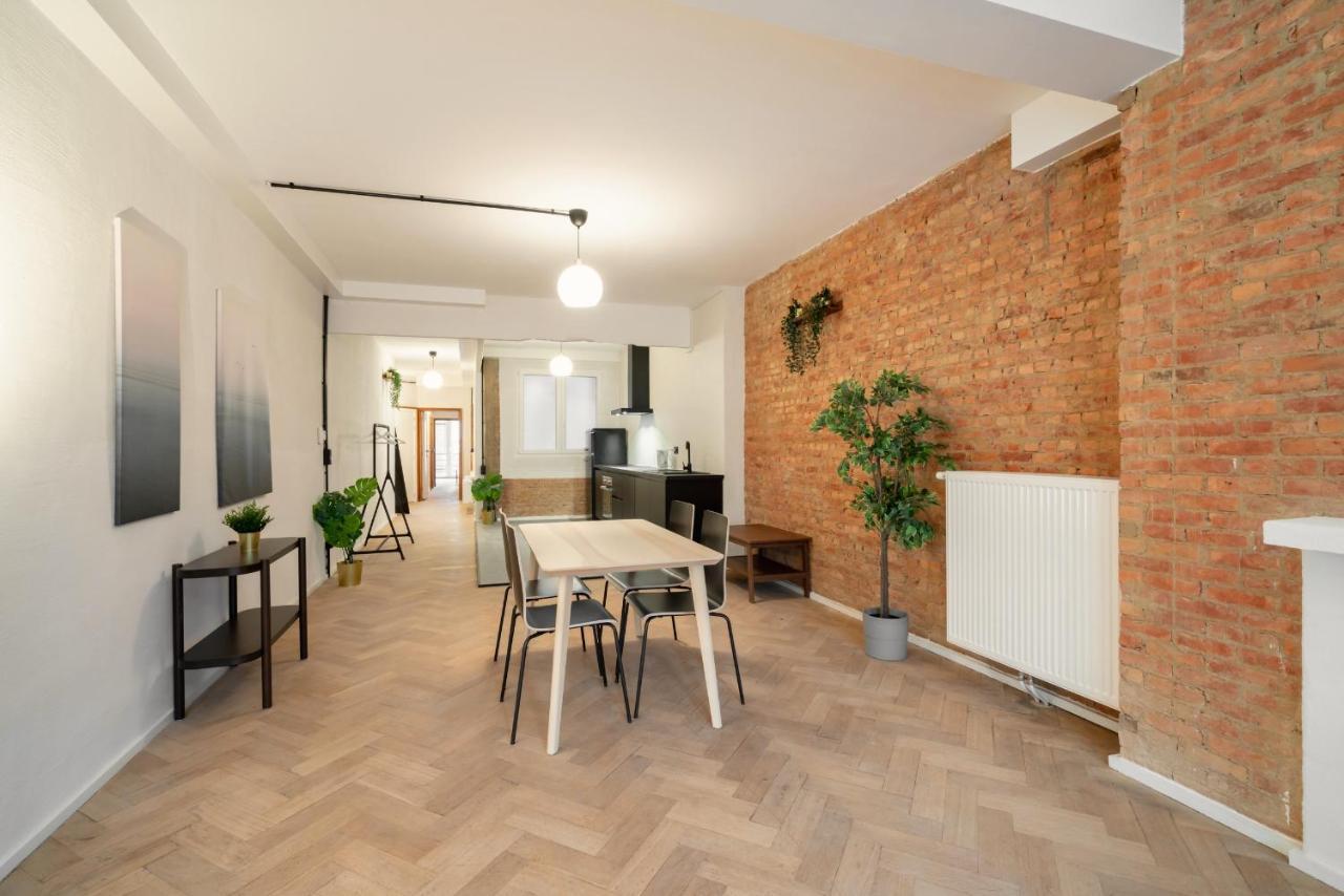 Appartement Charming And Spacious Center *